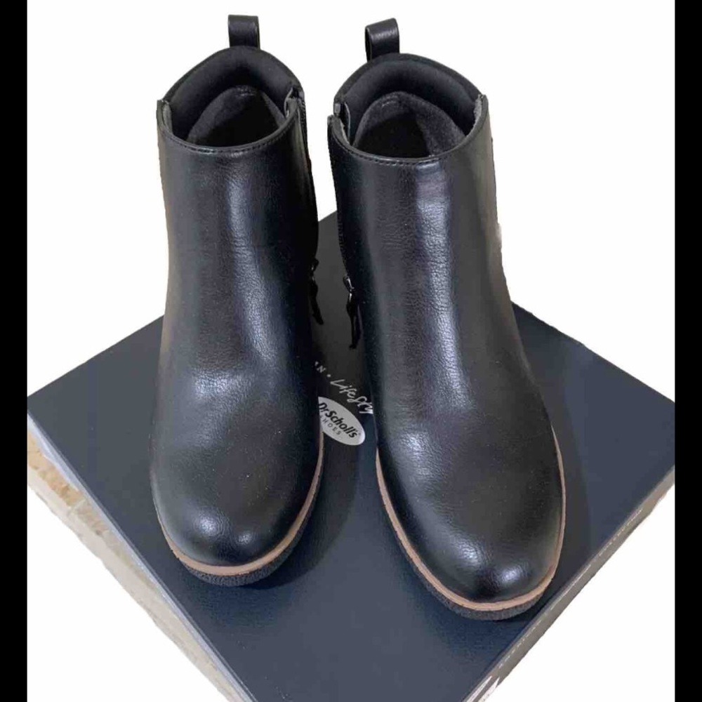 Dr Scholls Black  Booties in 7.5